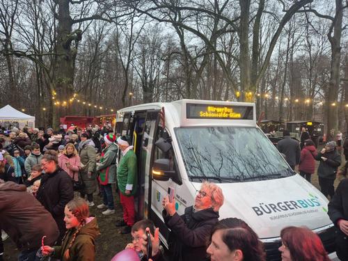 Weihnachtlicher Besuch auf dem Weihnachtsmarkt in Schönwalde-Siedlung 