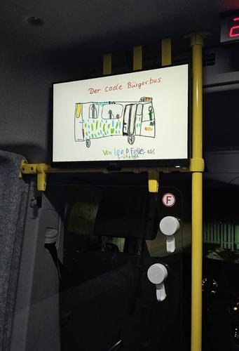 Kleine Hände mit großem Bürgerbus Herz!