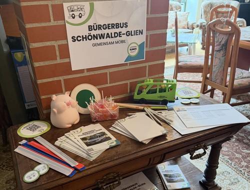 Bürgerbus beim Ostermarkt in der Waldschule Pausin