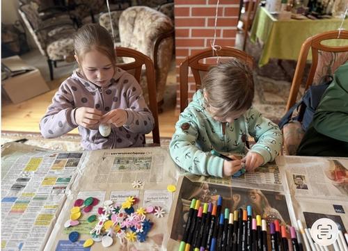 Bürgerbus beim Ostermarkt in der Waldschule Pausin